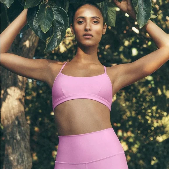 ALO Yoga Light Pink Set - Picture 3 of 5